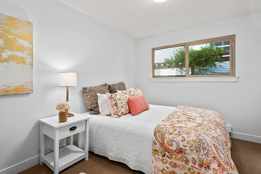 bedroom interior with queen bed